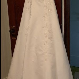 White wedding dress size 14